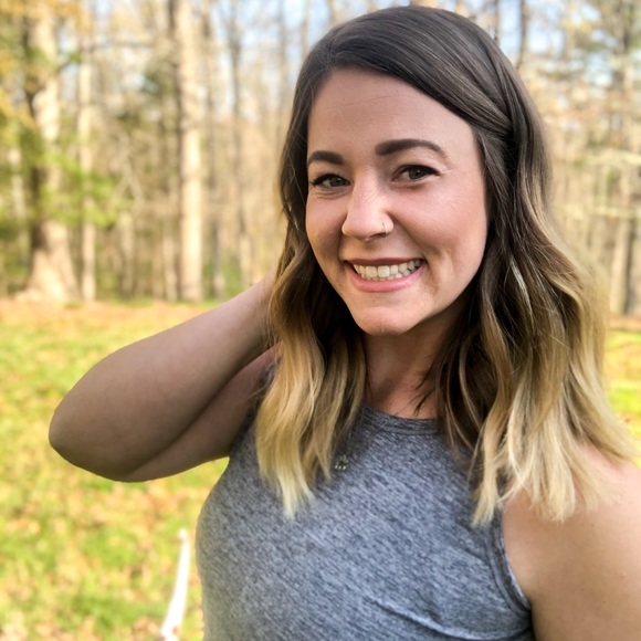 Meet your Posher, Jessica - Picture 1 of 1